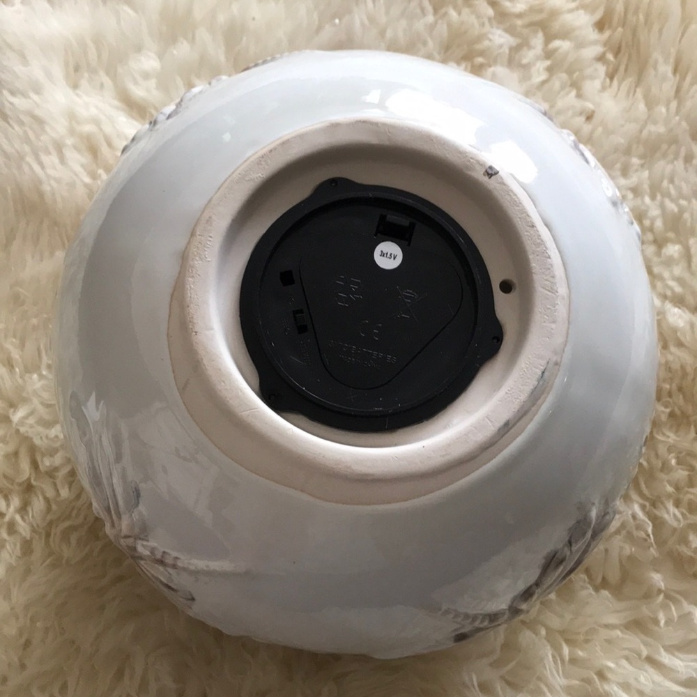Evergreen Ceramic Orb - Picture 6 of 10